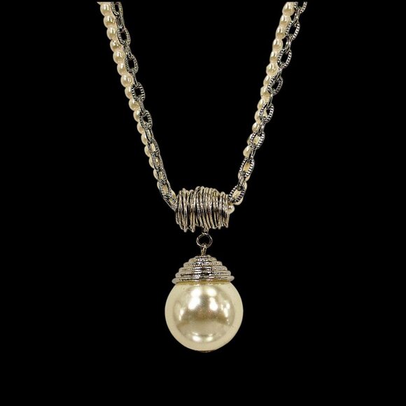 Large round white pearl pendant necklace on a chain and pearl bead necklace - Picture 1 of 9